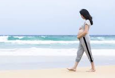 7 Amazing Benefits of Walking During Pregnancy
